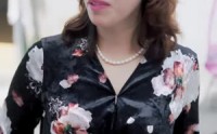 《脱掉外卖服后势利女友哭着求原谅（64集）》都市短剧完整剧情在线赏