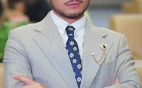 《老公挽着白月光让我儿子喊妈（53集）》短剧全集一次性看过瘾