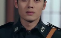 《穿回民国当警长系统逼我做选择 (90集)》必看短剧全集在线播