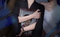 《儿子死后绝望妈妈杀翻全场（41集）》高分短剧在线观看