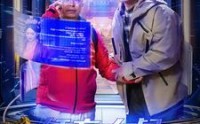 《红衣大叔用AI带我穿越（60集）》热门短剧全集免费播