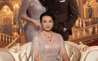 《开局认亲后，保洁老妈曝光了身家（100集）》家庭短剧全集在线欢乐看
