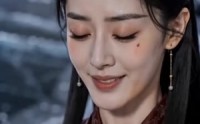 《替嫁献祭后，血族女帝觉醒了（60集）》热门短剧免费在线直看