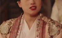 《穿奢侈品的皇后（76集）》华丽短剧全集在线畅享