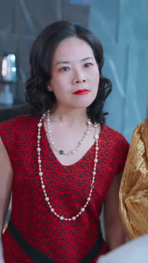 三个女儿把老妈宠翻天（34集）火爆短剧来袭