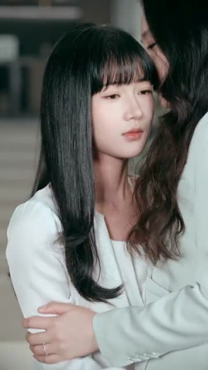 炮灰女配（54集）最火的短剧