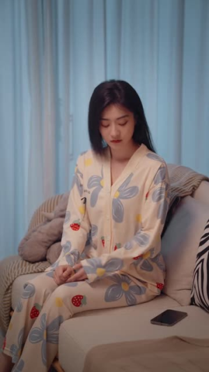 伍折天重生之女帝当总裁（9集）短剧热播中