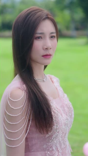 年下狼狗撩得姐姐面红心跳（83集）追风的女孩短剧