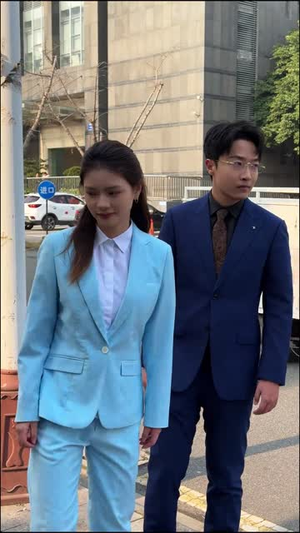 暮年回首爱又生（60集）热播短剧追不停