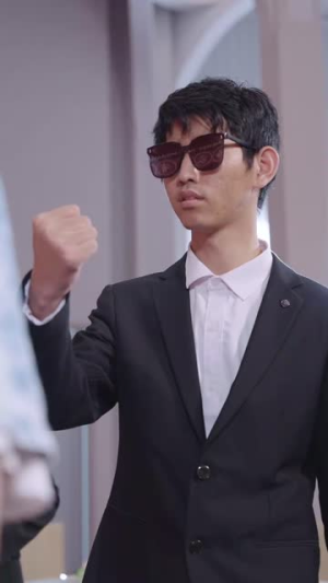 我有绝境逢生系统（63集）爆款短剧追不停