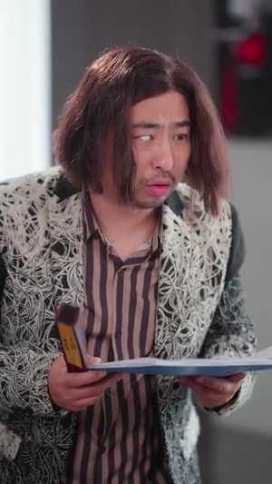 金牌制作人我咋亏成票房教父了 (60集)最新热剧免费看