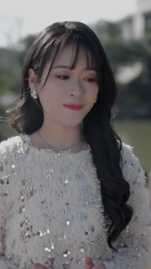 穿书女配自救指南（65集）温柔追捕短剧