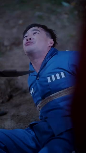 开局瘸腿狩猎致富娶村花(87集) 开局瘸腿狩猎致富娶村花(87集)在线看