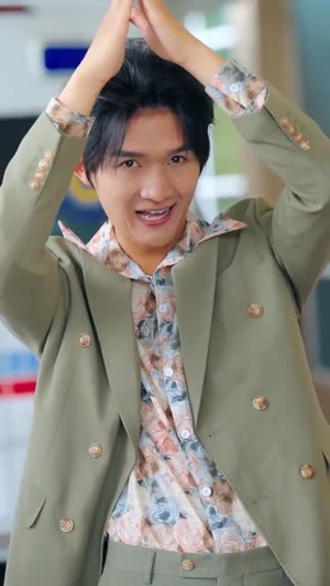 破产边缘被我资助的孩子们神兵天降(69集) 破产边缘被我资助的孩子们神兵天降(69集)热门短剧抢先看