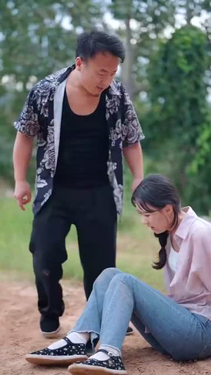 空庭夜雨蚀灯痕 (62集) 空庭夜雨蚀灯痕 (62集) 热门了短剧