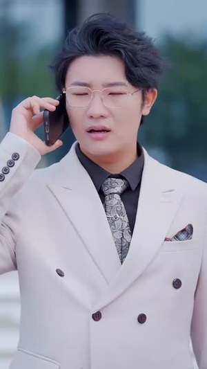职业医生开局一个医疗修改器（80集）热门短剧在线看