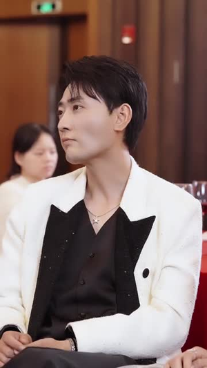 下井后我觉醒武魂真身（61集）第一集