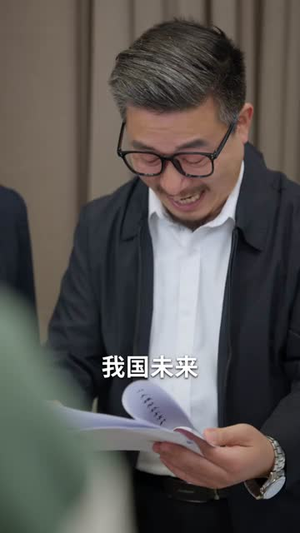 追不到校花就开外挂(80集) 追不到校花就开外挂(80集)短剧解说全集