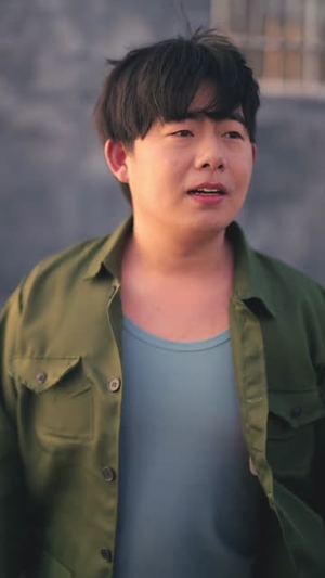 拒当接盘侠：重生鉴宝赚疯了（70集）在哪里看