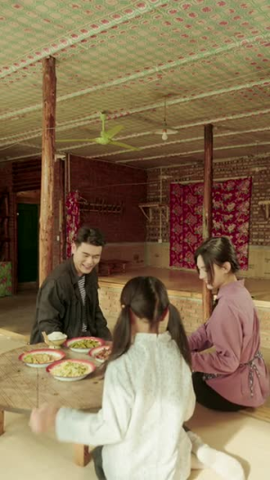 东北年代：这辈子谁也别想欺负我妻女（80集）零花钱看整部剧