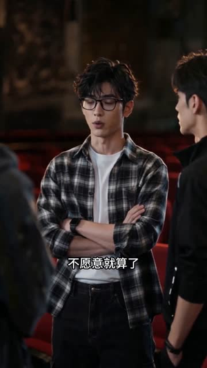 别人玩命逃生，我拿粉色锤锤虐BOSS（83集）热门短剧看不停