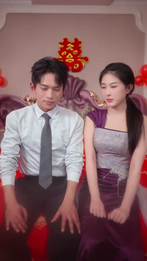 替妹还债，校花赖上我（81集）原创精彩短剧