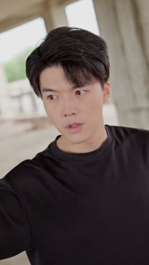 摊牌了,我是战神林不凡(80集) 摊牌了,我是战神林不凡(80集)精彩的短剧